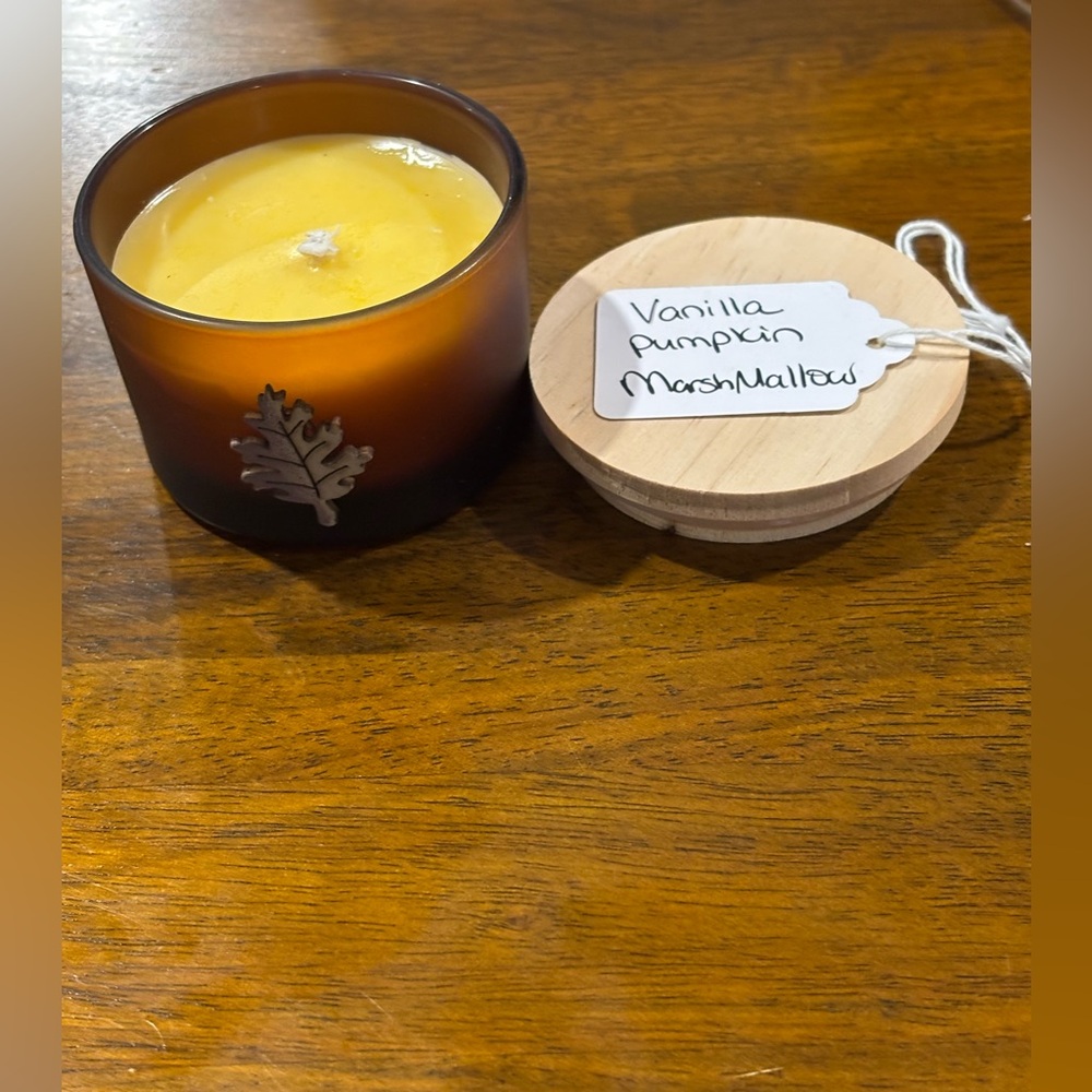 Home Crafted Vanilla Pumpkin Marshmallow Scented Candle - Picture 2 of 2